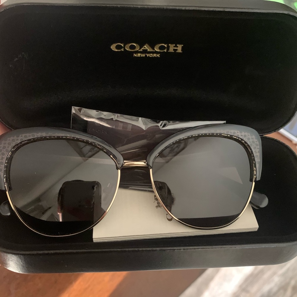 New coach sunglasses - Picture 8 of 8